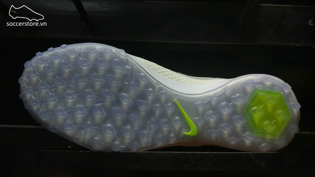 Nike Hypervenom Phantom III DF FG Cleats [White] .in